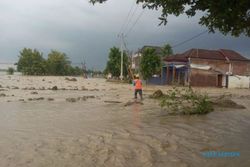 PLN Gercep Amankan Pasokan Listrik di Lokasi Terdampak Banjir Grobogan
