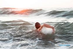 Arti Mimpi Berenang di Lautan Pertanda Ada yang Perlu Diwaspadai