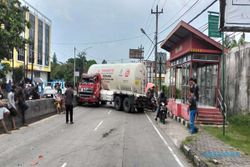 Rem Blong, Truk Tangki Elpiji Tabrak Truk Dump di Ungaran