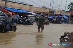 Banjir Masih Tinggi, Jalan Nasional Penghubung 4 Kabupaten di Madura Terendam