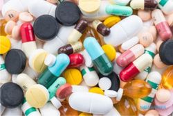 Bahaya, Mengonsumsi Berlebihan Antibiotik dan Obat Pencahar