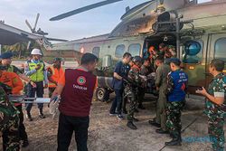 Tim SAR Gabungan Evakuasi Korban Kecelakaan Pesawat Smart Air di Kaltara