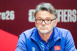 Philippe Troussier Dipecat Selang 1 Jam setelah Dibantai Timnas Indonesia