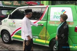 Luluk Nur Hamidah Salurkan Bantuan Mobil Ambulans untuk PCNU Karanganyar