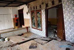 Belasan Rumah Rusak Akibat Bencana Tanah Bergerak di Wonosalam Jombang