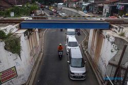 Viaduk Gilingan Akan Ditutup Total 3 Pekan untuk Pembongkaran Jembatan Lama