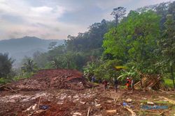 Banjir Bandang dan Tanah Longsor di Bandung Barat Sebabkan 9 Orang Hilang