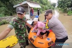 Hujan Deras Mengguyur, Ratusan Rumah di Madiun Terendam Banjir