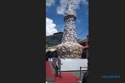 Gunungan Oleh-oleh Setinggi 11 Meter Hiasai Malioboro, Pecahkan Rekor Muri