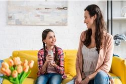 Psikolog: Pentingnya Komunikasi Orang Tua dan Anak