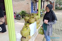 Awal Puasa Ramadan, Warga Suruh Semarang Mengeluhkan LPG 3 Kilogram Langka