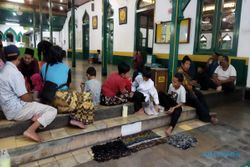 Ada 500 Takjil Gratis, Masjid Al-Wustho Mangkunegaran Favorit Ngabuburit Warga