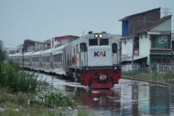 Banjir Surut, Perjalanan KA di Semarang Kembali Normal