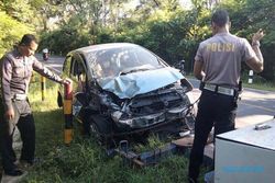 Kronologi Dua Mobil Adu Banteng di Jalan Jogja-Wonosari, Sopir Mengantuk