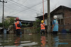 PLN Gercep Amankan Pasokan Listrik Jateng-DIY kala Cuaca Ekstrem hingga Banjir