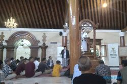 Safari Ramadan Syekh Fayez Palestina di Masjid Agung Solo