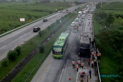 Bus Pahala Kencana Terbakar di Tol Jombang-Mojokerto, Penumpang dan Kru Selamat