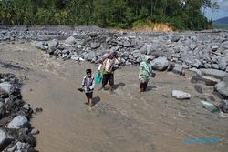 Dampak Banjir Lahar Hujan Semeru, 125 KK di Desa Jugosari Lumajang Terisolasi