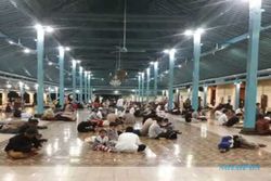 Ratusan Anggota Jemaah Iktikaf di Masjid Agung Solo demi Mencari Lailatul Qadar