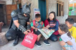 Senangnya Anak Yatim asal Pedan Klaten Dapat, Kejutan Lebaran dari Superhero