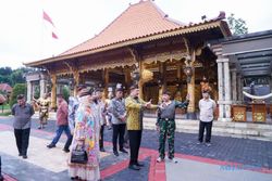 Mantan Kepala BIN Hendropriyono Bikin Replika Keraton Majapahit di Jakarta