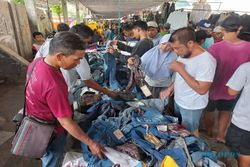Obral Baju Mulai Rp5.000, Pasar Legen Klaten Dibanjiri Pembeli di H-1 Lebaran