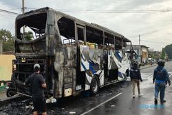 Bus PO Haryanto Terbakar di Ring Road Jogja, 10 Penumpang Berhasil Dievakuasi