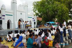 Rotary Solo Gelar Ngabuburit Asik dan Bagikan 1.000 Takjil untuk Warga