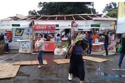 Hujan Deras Tak Surutkan Antusiasme Pengunjung Mangkunegaran MakaN-MakaN