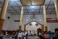 Tarling di Masjid Juwiran Berusia 647 Tahun, Bupati Klaten Janjikan Karpet Baru
