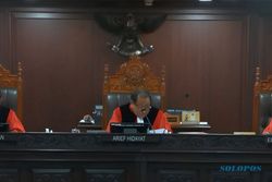 Di Sidang PHPU Pileg 2024, Hakim MK Pertanyakan Ttd Surya Paloh yang Berbeda
