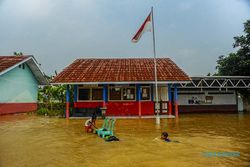 Banjir Luapan Sungai di Lebak Rendam Sekolah dan Puluhan Hektare Sawah