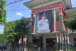 Viral Baliho Mbak Ita Dipasang di Kantor Kecamatan Semarang Utara, Cek Faktanya