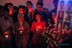 Peringatan 6 Tahun Tragedi Bom Surabaya, Warga Gelar Doa Bersama & Tabur Bunga
