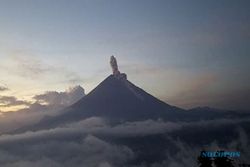 Gunung Semeru Erupsi Sabtu Sore, Luncurkan Awan Panas 3 Km