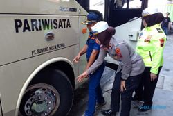 Cegah Kecelakaan Lalu Lintas, Tim Gabungan Sukoharjo Ramp Check Bus Pariwisata