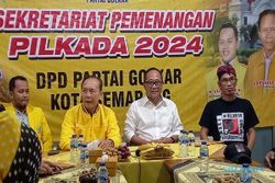 Dikawal Bolone Mase, Sekda Iswar Aminuddin Daftar Pilwalkot Semarang di Golkar
