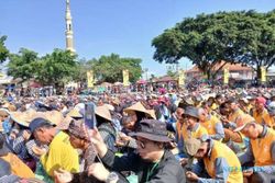 Membludak! Ribuan Petani Ikut Wiwit Tanam Tembakau di Temanggung