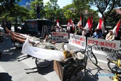Tolak Impor Sampah dari Australia & Jepang, Aktivis Lingkungan Demo di Surabaya