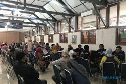 Hari Pertama PPDB 2024 Kota Semarang, Ratusan Orang Tua Geruduk Kantor Disdik