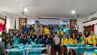 Jalin Silaturahmi dan Berbagi Ilmu di Bursa Alumni SMA Batik 1 Surakarta