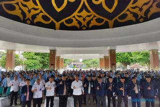 Juliyatmono Terima 407 Mahasiswa PKN IIM Surakarta